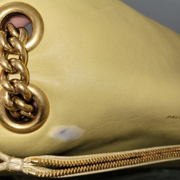 Authentic Balenciaga 2024 Crush Medium Chain Bag - Picture 7 of 11